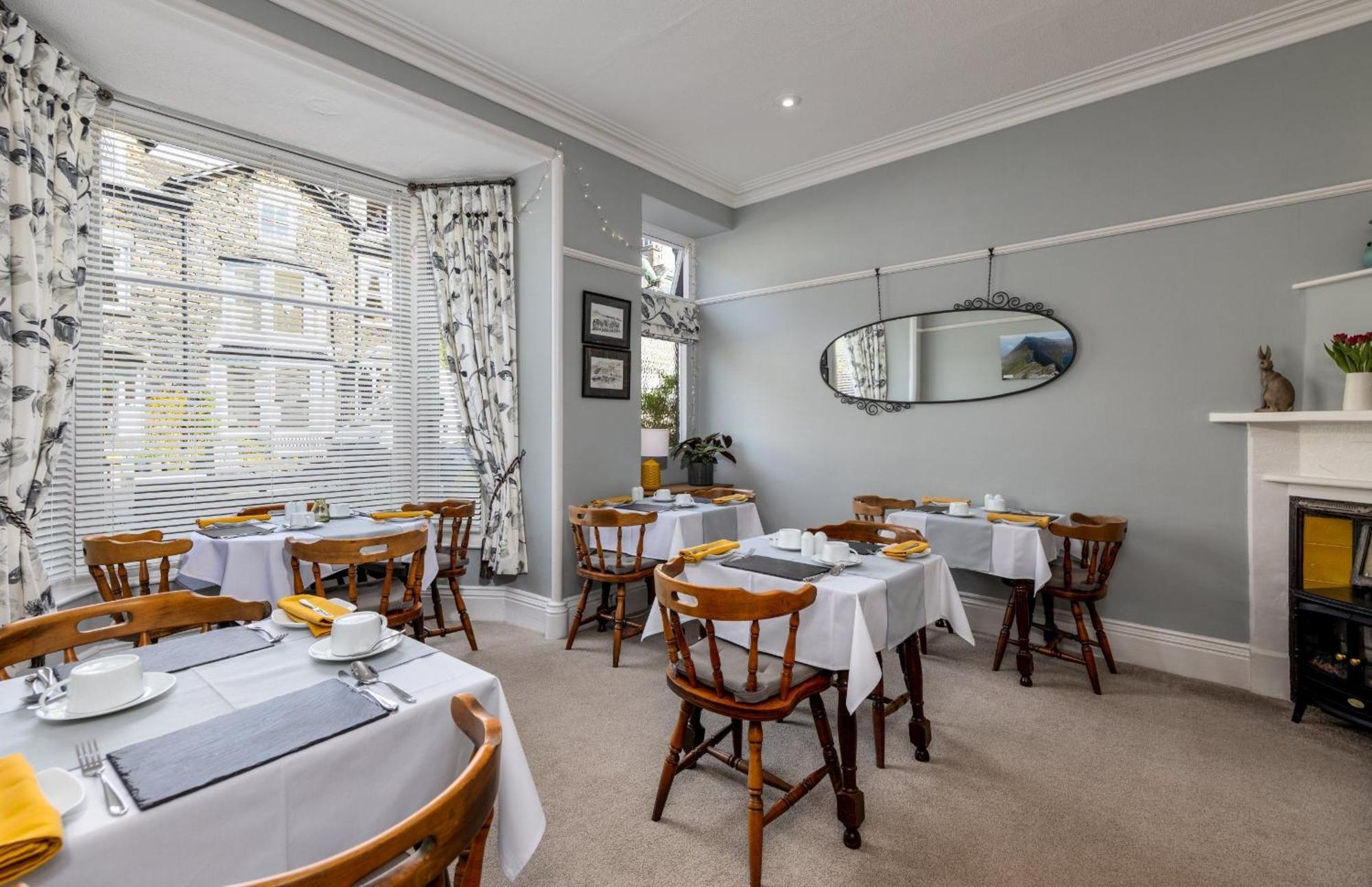 2 Cambridge Villas B & B Эмблсайд Экстерьер фото